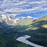 头顶一片艳阳天