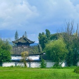 老曹的路边小屋